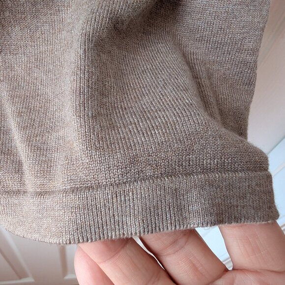 Knit Sleeveless Turtlenack - Picture 5 of 7